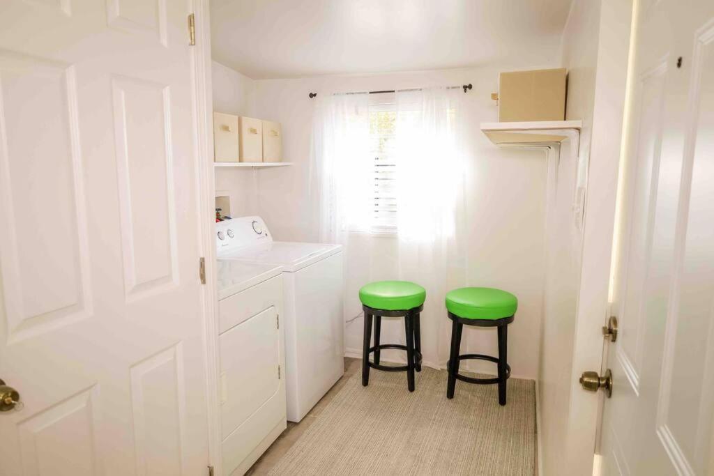 J Birds' In The Heart Of Midtown Holiday home